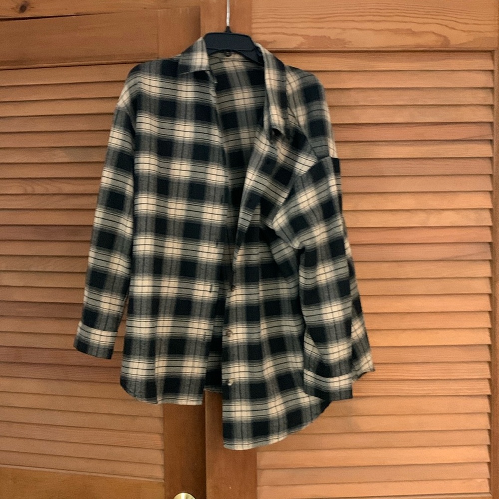 Black and brown plaid shirt, button down